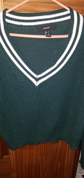 Forever 21 Sweater - Picture 2 of 2